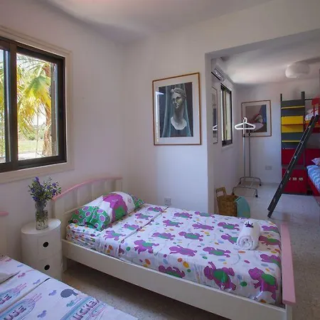 Marie Villa *