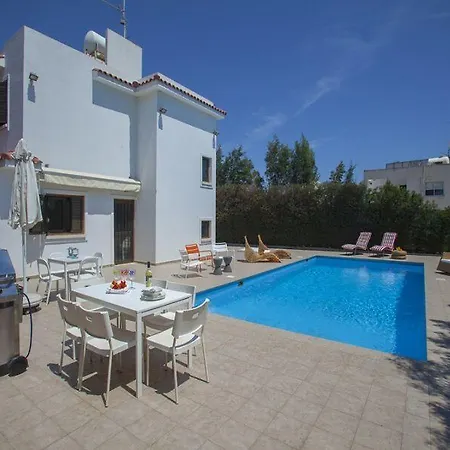 Marie Villa *